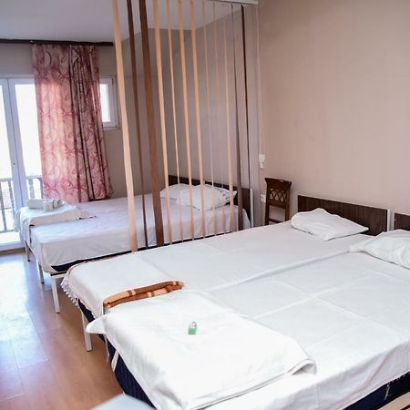 Art Theatre Caffe Hotel Struga Exterior foto