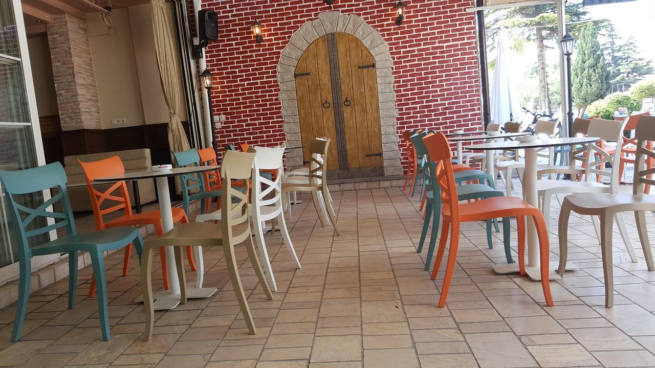Art Theatre Caffe Hotel Struga Exterior foto