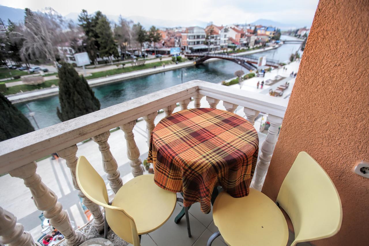 Art Theatre Caffe Hotel Struga Exterior foto