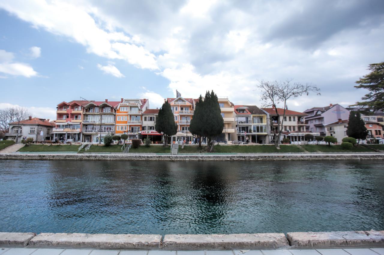 Art Theatre Caffe Hotel Struga Exterior foto