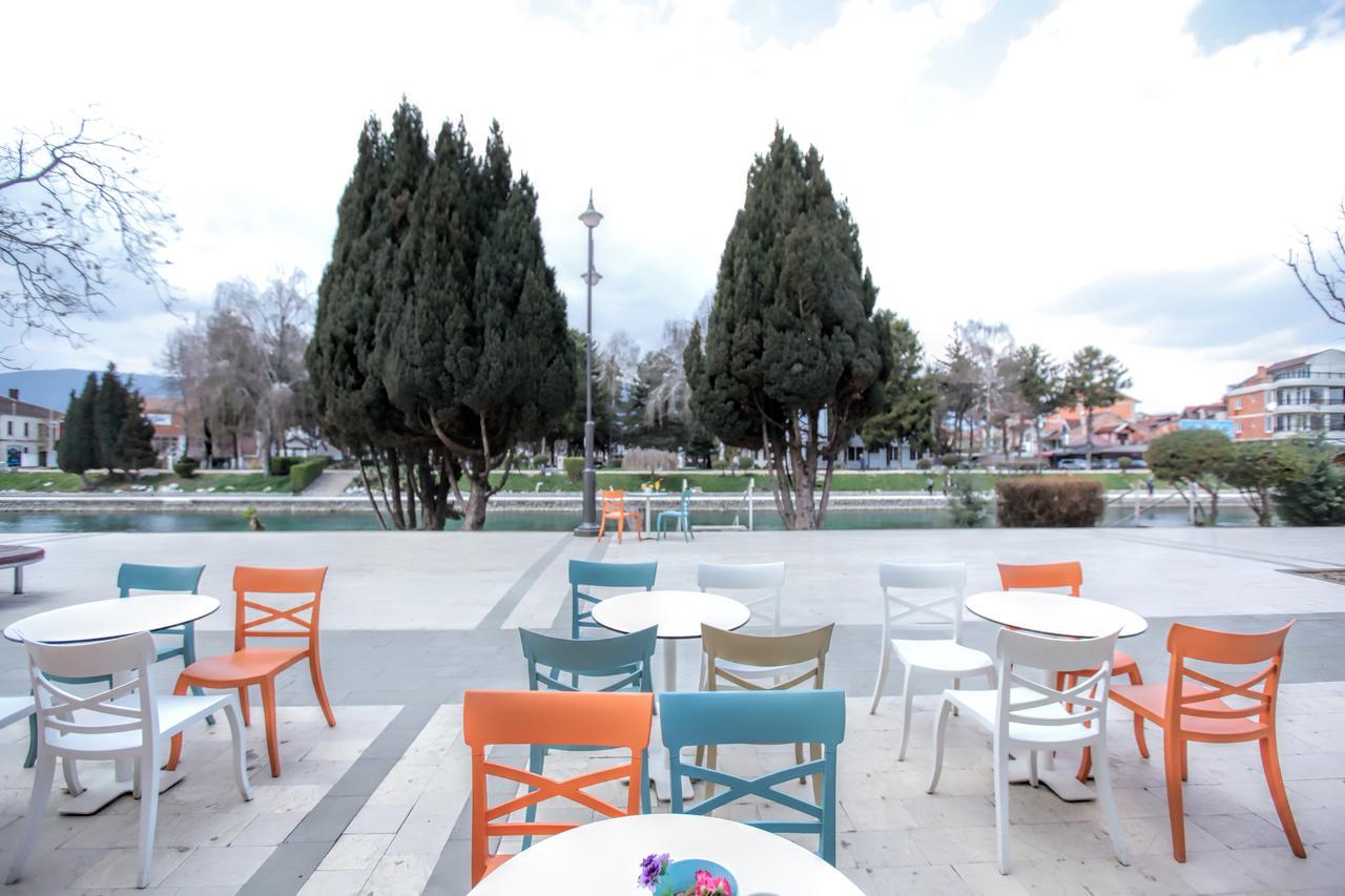 Art Theatre Caffe Hotel Struga Exterior foto