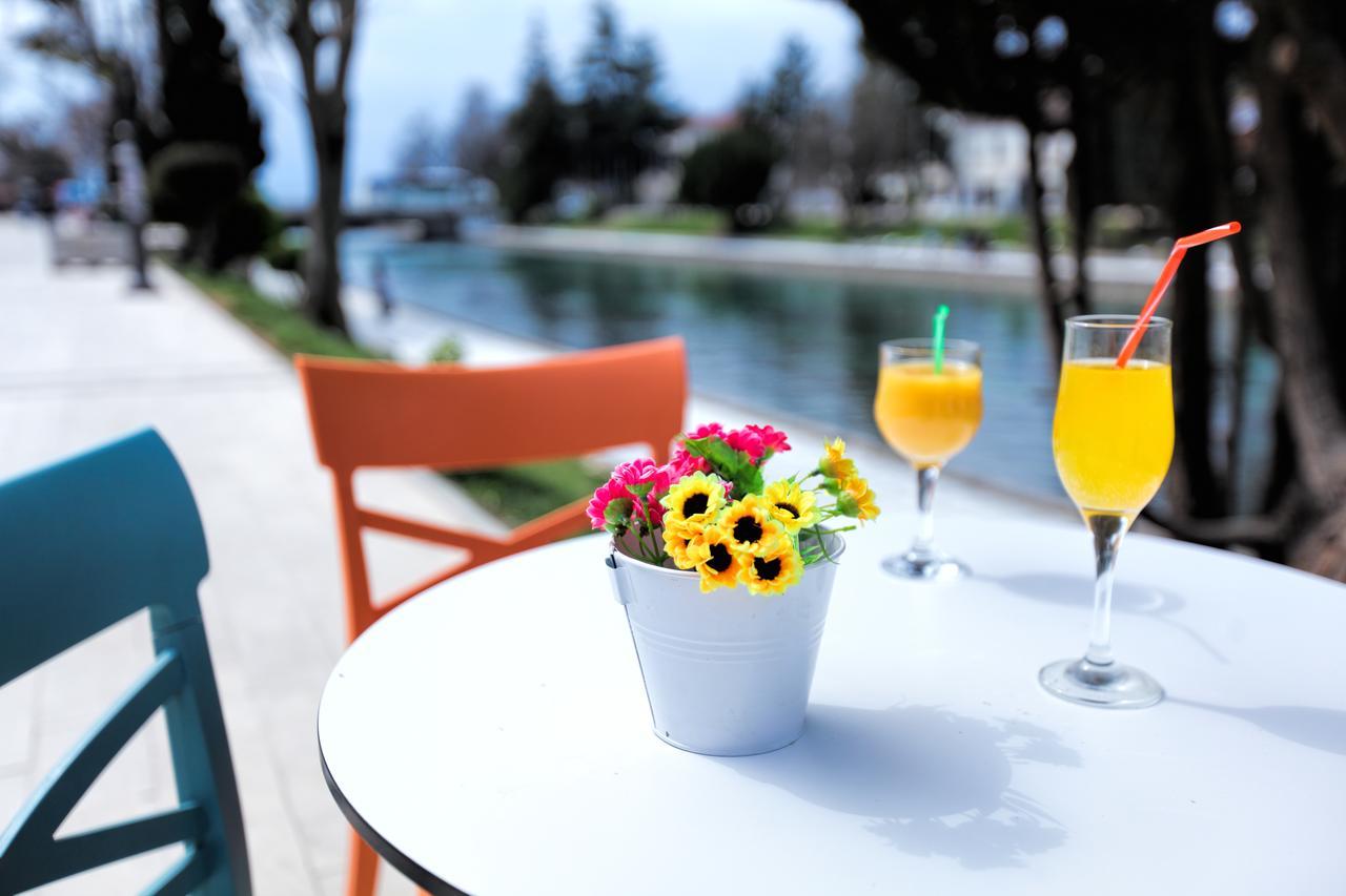 Art Theatre Caffe Hotel Struga Exterior foto